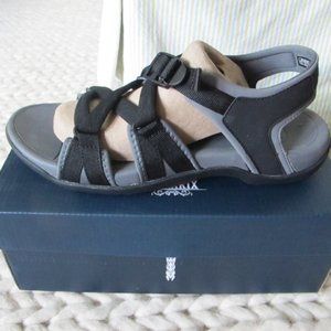 NEW Viakix Black walking sandals athletic shoes 11EUR 42 NEW IN BOX